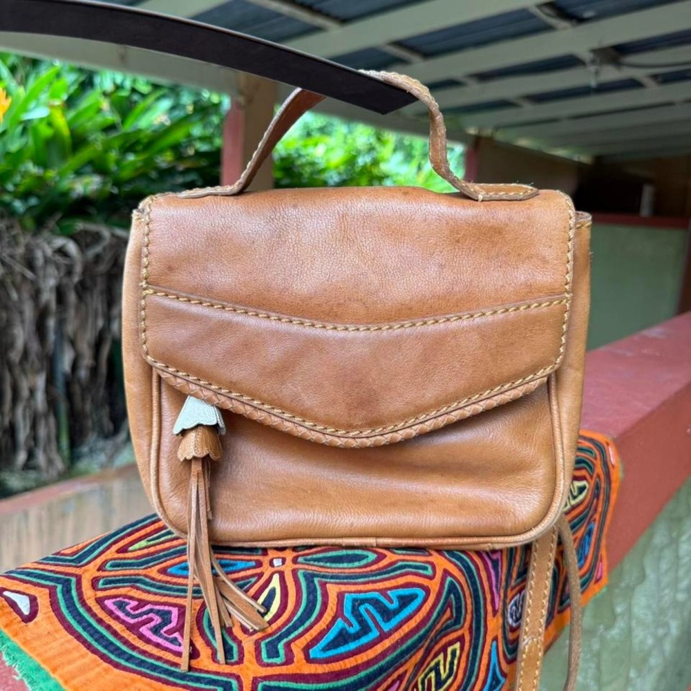 Radley London tan leather crossbody bag‎
